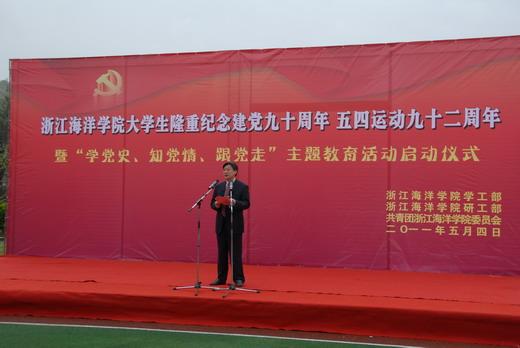 电脑正在更新100%已完成,但是一直不动游戏画面